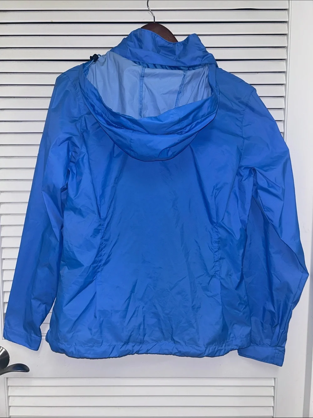 Columbia Blue Hooded Packable Windbreaker/Rain Jacket - Picture 3 of 4